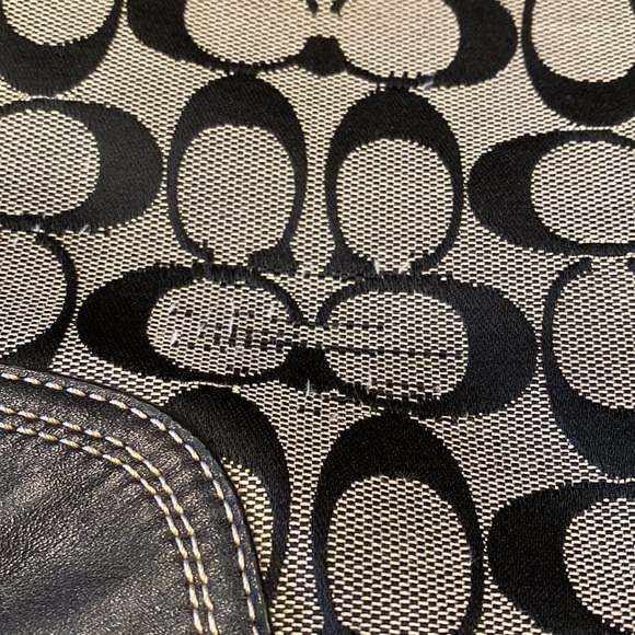 Black Coach Purse - Picture 12 of 12